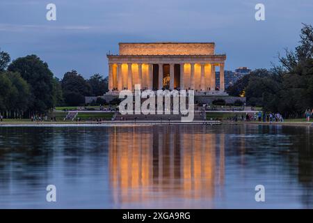 Lincoln Memorial und reflektierender Pool. Vom World war II Memorial aus gesehen Stockfoto