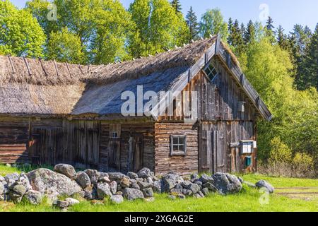 Alte Fachwerkscheune auf dem Land Stockfoto