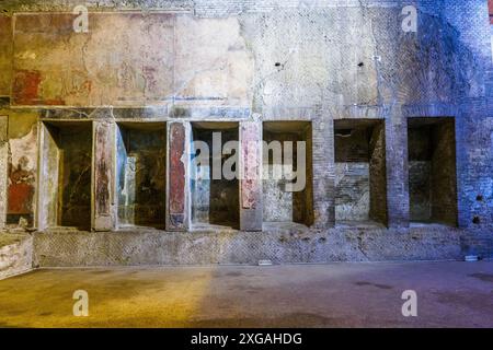 Auditorium di Mecenate halbunterirdischer Raum mit Fresken, der einzige Überrest des architektonischen Komplexes, der zum Stadtteil Maecenas - Esquilino in Rom, Italien gehört Stockfoto