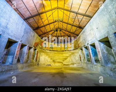 Auditorium di Mecenate halbunterirdischer Raum mit Fresken, der einzige Überrest des architektonischen Komplexes, der zum Stadtteil Maecenas - Esquilino in Rom, Italien gehört Stockfoto