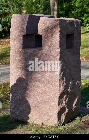 "How Protiful is the Air IV, Granit", 1987, Eduardo Chillida (1924-2002), Chillida Leku Museoa, Donostia, San Sebastian, Baskenland, Spanien Stockfoto