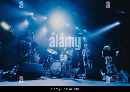 Kopenhagen, Dänemark. Juli 2024. Der britische Schlagzeuger und Komponist Tom Skinner spielt während des Copenhagen Jazz Festivals 2024 in Kopenhagen ein Live-Konzert im Hotel Cecil. Quelle: Gonzales Photo/Alamy Live News Stockfoto