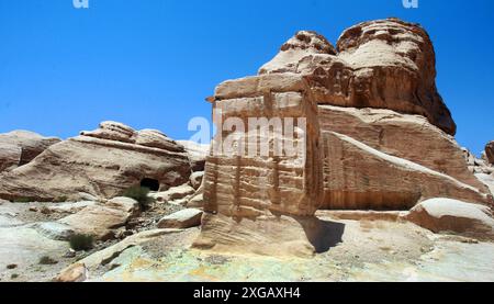 Szenen aus der antiken Stadt Petra, die auf die arabische Zeit der Nabatäer im Süden Jordaniens zurückgeht Stockfoto