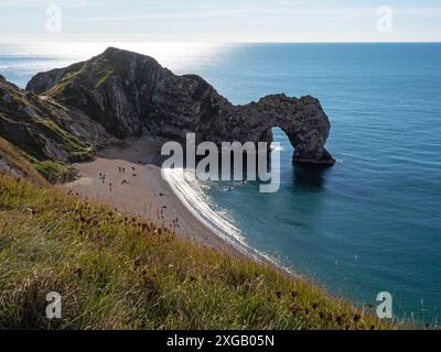 Natürlicher Kalksteinbogen und Strand, Durdle Door, in der Nähe von Lulworth, Dorset, England, Großbritannien, September 2021 Stockfoto