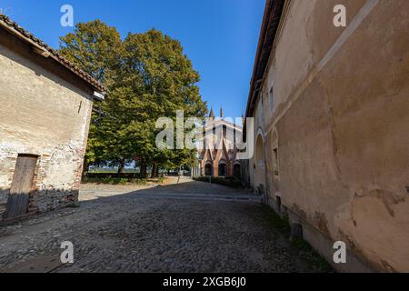 Blick auf die Abtei Sant'Antonio von Ranverso in Buttigliera Alta, Provinz Turin, Piemont, Italien Stockfoto