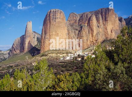 Übersicht. Mallos de Riglos, Provinz Huesca, Aragon, Spanien. Stockfoto