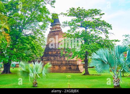 Erhaltene antike Chedis im Tempel Wat Yai Chai Mongkhon, Ayutthaya, Thailand Stockfoto