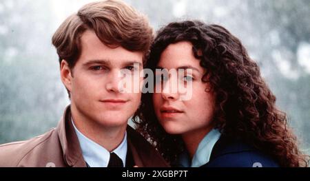 CIRCLE OF FRIENDS 1995 Pictures Film mit Minnie Driver als Bernadette Hogan und Chris O’Donnell als Jack Foley Stockfoto