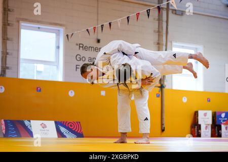 Lucy Renshall und Jemima Yeats Brown während eines Trainings an der British Judo Association am Walsall Campus der University of Wolverhampton. Bilddatum: Montag, 8. Juli 2024. Stockfoto