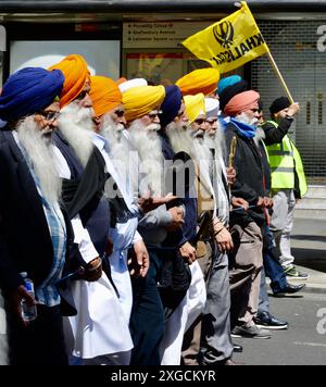 Britischer Sikh-marsch in Zentral-London anlässlich des 40. Jahrestages des Amritsar-Massakers Stockfoto