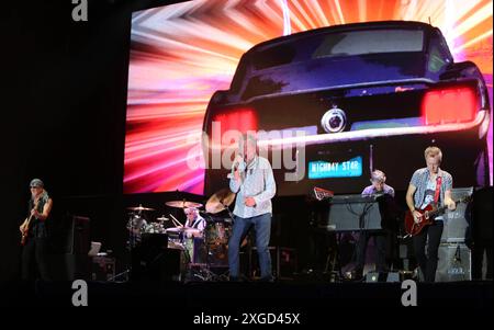 Die legendäre Hard-Rock-Band Deep Purple bei ihrem Auftritt am Summerside Festival in Grenchen am 20. Juni 2024. Die legendäre Hard-Rock-Band Deep Purple bei ihrem Auftritt am Summerside Festival in Grenchen am 20. Juni 2024. Grenchen Kanton Solothurn Schweiz *** die legendäre Hard Rock Band Deep Purple trat am 20. Juni 2024 beim Summerside Festival in Grenchen auf die legendäre Hard Rock Band Deep Purple trat am 20. Juni 2024 Grenchen Kanton Solothurn Schweiz auf Stockfoto