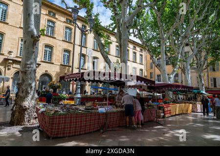 Markt in der Altstadt von Aix en Province, Bouches du Rhone, Provence-Alpes Maritimes-Cote d'Azur, Frankreich, Europa Stockfoto