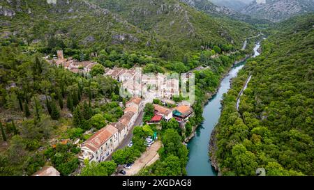 Saint-Guilhem-le-Desert, UNESCO-Weltkulturerbe, Jakobsweg, Herault, Occitanie, Frankreich, Europa Stockfoto