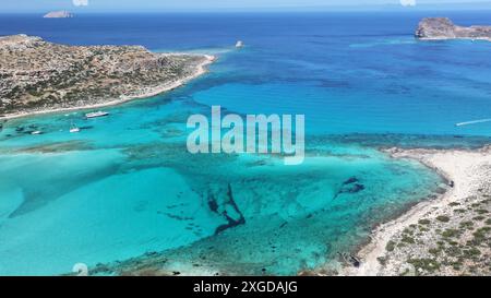 Luftaufnahme der Lagune von Balos, des Strandes von Balos und des Kap Tigani, der Halbinsel Gramvousa, der Region Chania, Kreta, der griechischen Inseln, Griechenland, Europa Stockfoto