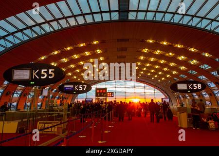 Flughafen Charles de Gaulle, Abfluglounge, Terminal 2F, Paris, Frankreich, Europa Stockfoto