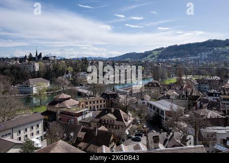 Stadtansicht von Bern, Bundesstadt und de facto Hauptstadt der Schweiz, vom zentralen Gebäude des Bundespalastes Schmidt aus gesehen Stockfoto