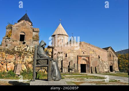 Statue von Mkhitar Gosh, 1130-1213, Schriftsteller, Denker, Priester, Gründer des Klosters Goshavank, Gosh Village, Dilijan National Park, Tavush Region, Armeni Stockfoto