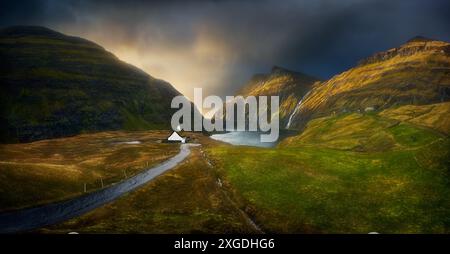 Kirche in Saksun auf dem Streymoy, Färöer Inseln, Dänemark Stockfoto