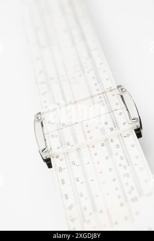 Alten Rechenschieber slipstick analogen Computer für mathematische calcululs Stockfoto