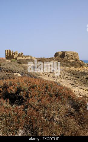 Italien, Sizilien, Puntabraccetto Strand (Provinz Ragusa), Mittelmeer, sizilianische südöstliche felsige Küste Stockfoto