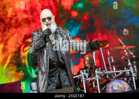 Oslo, Norwegen. Juni 2024. Die englische Heavy-Metal-Band Judas Priest gibt ein Live-Konzert während des norwegischen Musikfestivals Tons of Rock 2024 in Oslo. Hier ist Sänger Rob Halford live auf der Bühne zu sehen. Stockfoto