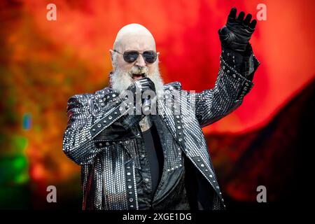 Oslo, Norwegen. Juni 2024. Die englische Heavy-Metal-Band Judas Priest gibt ein Live-Konzert während des norwegischen Musikfestivals Tons of Rock 2024 in Oslo. Hier ist Sänger Rob Halford live auf der Bühne zu sehen. Stockfoto