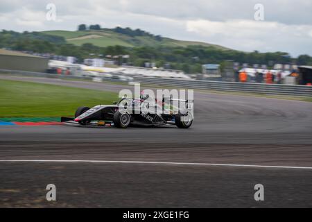 Andover, Hampshire - 8. Juni 2024: FIA Formel 4 Thruxton Qualifying Ella LLOYD JHR Developments Stockfoto