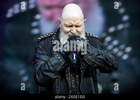 Oslo, Norwegen. Juni 2024. Die englische Heavy-Metal-Band Judas Priest gibt ein Live-Konzert während des norwegischen Musikfestivals Tons of Rock 2024 in Oslo. Hier ist Sänger Rob Halford live auf der Bühne zu sehen. Stockfoto