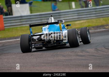 Andover, Hampshire - 8. Juni 2024: FIA Formel 4 Thruxton Qualifying Yuanpu CUI Phinsys von Argenti Stockfoto