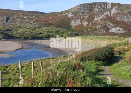 Strand im Glencolmcille County Donegal Irland. Glencolmcille Strand und Landzunge Strand Gaeltacht Region in Irland. Stockfoto