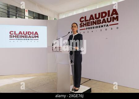 Mexiko-Stadt, Mexiko. Juli 2024. Claudia Sheinbaum Pardo, virtuelle Kandidatin für die Präsidentschaft Mexikos, spricht während einer Pressekonferenz, auf der sie ankündigte, dass sie den Bau von Personenzügen im Norden des Landes fortsetzen werde. Am 8. Juli 2024 in Mexiko-Stadt. (Kreditbild: © Ian Robles/OKULARIS via ZUMA Press Wire) NUR REDAKTIONELLE VERWENDUNG! Nicht für kommerzielle ZWECKE! Quelle: ZUMA Press, Inc./Alamy Live News Stockfoto