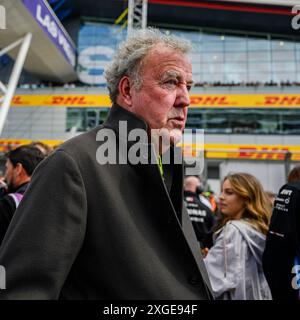 NORTHAMPTONSHIRE, VEREINIGTES KÖNIGREICH. Juli, 24. Jeremy Clarkson wurde am Sonntag, den 7. Juli 2024, während des Grand Prix 2024 von Qatar Airways auf dem Silverstone Circuit in NORTHAMPTONSHIRE, ENGLAND, zum Grand Prix von Großbritannien eingeladen. Quelle: Taka G Wu/Alamy Live News Stockfoto