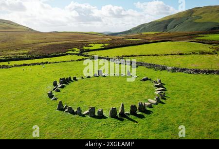 Swinside prähistorischer neolithischer Steinkreis alias Sunkenkirk. In der Nähe von Broughton in Furness, Cumbria, England. Ich schaue nach Süden über die 55 Steine Stockfoto