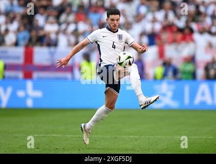 Düsseldorf, Deutschland. Juli 2024. Fußball: Europameisterschaft, England - Schweiz, Endrunde, Viertelfinale, Düsseldorf Arena. Englands Declan Rice in Aktion. Vermerk: Arne Dedert/dpa/Alamy Live News Stockfoto