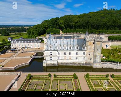 Schloss mit symmetrisch angelegten Gärten und einem Graben, von oben gesehen, aus der Vogelperspektive, Villandry Castle, Renaissance, Touren, Loire-Tal, Centre-Val Stockfoto