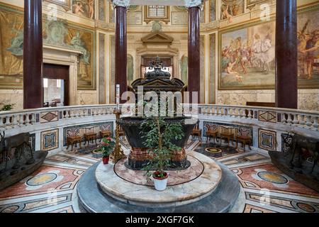 Das Lateranbaptisterium (Battistero Lateranense) ist eine paläochristliche Kirche in Rom, Italien Stockfoto