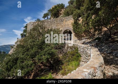 Zugang zum Haupteingang, Schloss Alaro, Alaro, Mallorca, Balearen, Spanien Stockfoto