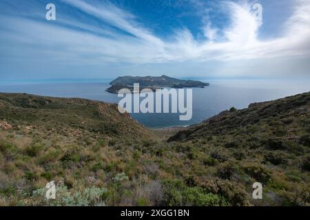 Atemberaubende Aussicht entlang der Küste der Insel Lipari, Äolische Inseln, Italien Stockfoto