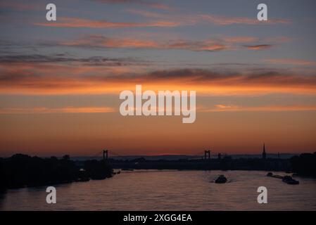 Sonnenaufgangsfotografie in Köln Stockfoto