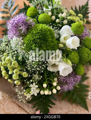 Blumen, lila, Rose, Brautstrauß, Dekoration, Tisch, Blüte, Hochzeit, Arrangement, Veranstaltung Stockfoto
