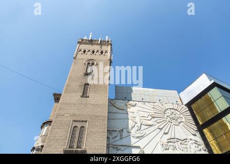 Monumentale Gebäude in der Nikoloz Baratashvili Straße im Zentrum von Tiflis, der Hauptstadt Georgiens. Stockfoto