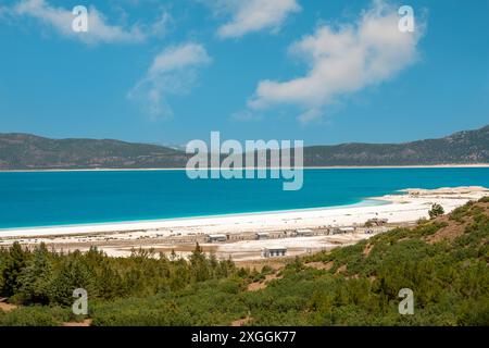 Türkisfarbener Salda See in Burdur Türkei. Türkischer Name Salda Golu Stockfoto