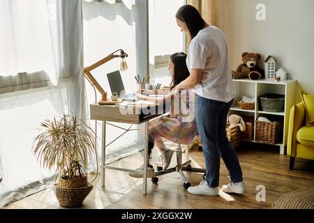 Eine brünette Mutter und ihre Tochter, die eine Beinprothese hat, verbringen zu Hause Zeit zusammen. Stockfoto