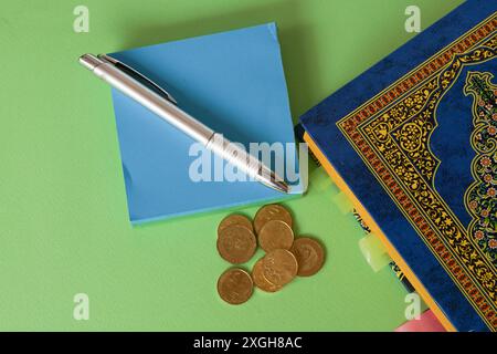 Konzeptbild für islamisches Finanzierungsbild mit Kopierraum Stockfoto