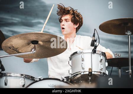 ITALIEN, MANTOVA, MANTOVA SUMMER FESTIVAL 7. JULI: Die britische Band The Amazons tritt live auf der Bühne des Mantova Summer Festivals auf und eröffnet für Greta Van Fleet. Stockfoto