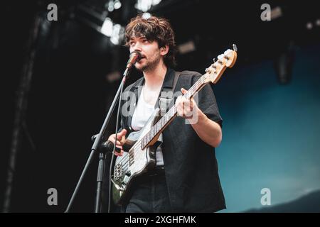 ITALIEN, MANTOVA, MANTOVA SUMMER FESTIVAL 7. JULI: Die britische Band The Amazons tritt live auf der Bühne des Mantova Summer Festivals auf und eröffnet für Greta Van Fleet. Stockfoto