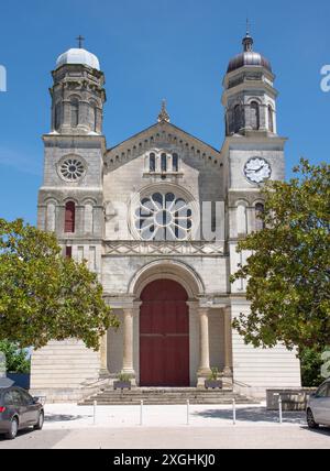 Eglise Saint-Clément am Ufer der Loire Stockfoto