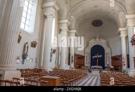 Das Innere der Eglise Saint-Clément im Loire-Tal Stockfoto