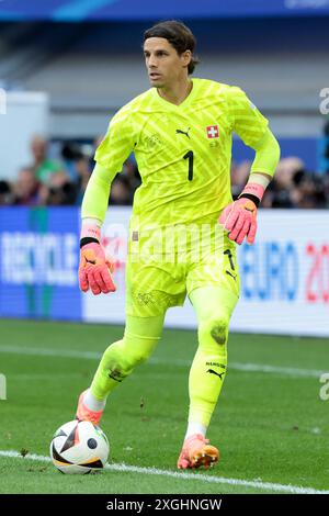 Schweizer Torhüter Yann Sommer beim Viertelfinalspiel der UEFA Euro 2024 zwischen England und der Schweiz am 6. Juli 2024 in der Düsseldorfer Arena in Düsseldorf - Foto Jean Catuffe / DPPI Stockfoto
