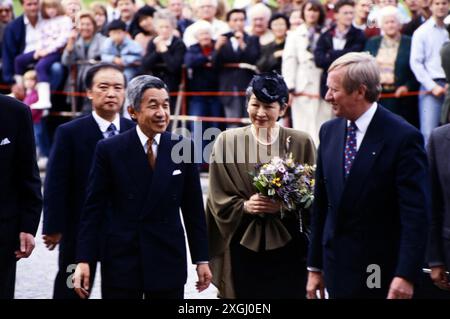 Akihito, * 23.12.1933, Kaiser (Tenno) von Japan 7.1.1989 - 30.4,2019, mit Ehefrau Kaiserin Michiko, ADDITIONAL-RIGHTS-CLEARANCE-INFO-NOT-AVAILABLE Stockfoto